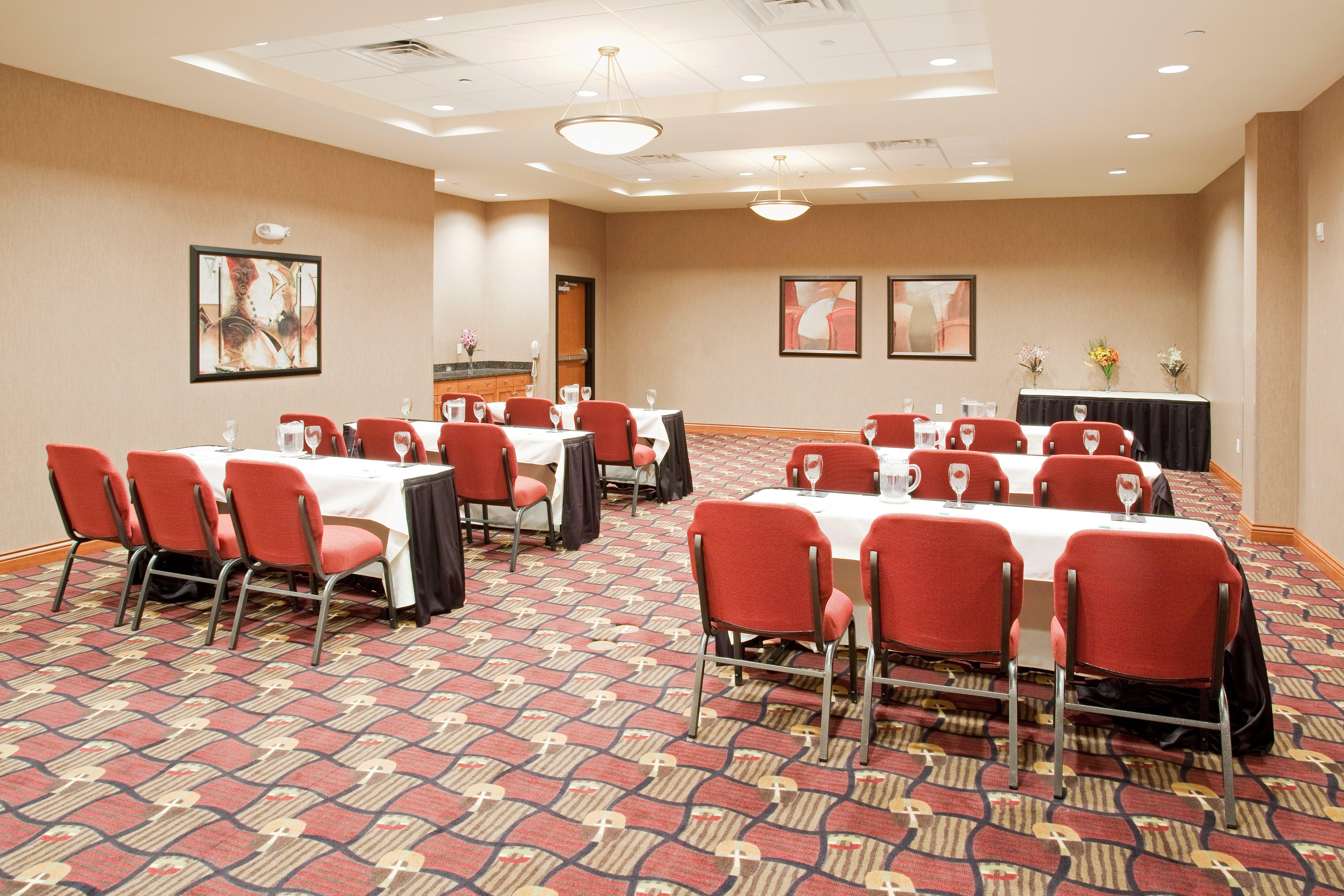 Holiday Inn Hotel & Suites Grand Junction-Airport By Ihg Exterior foto