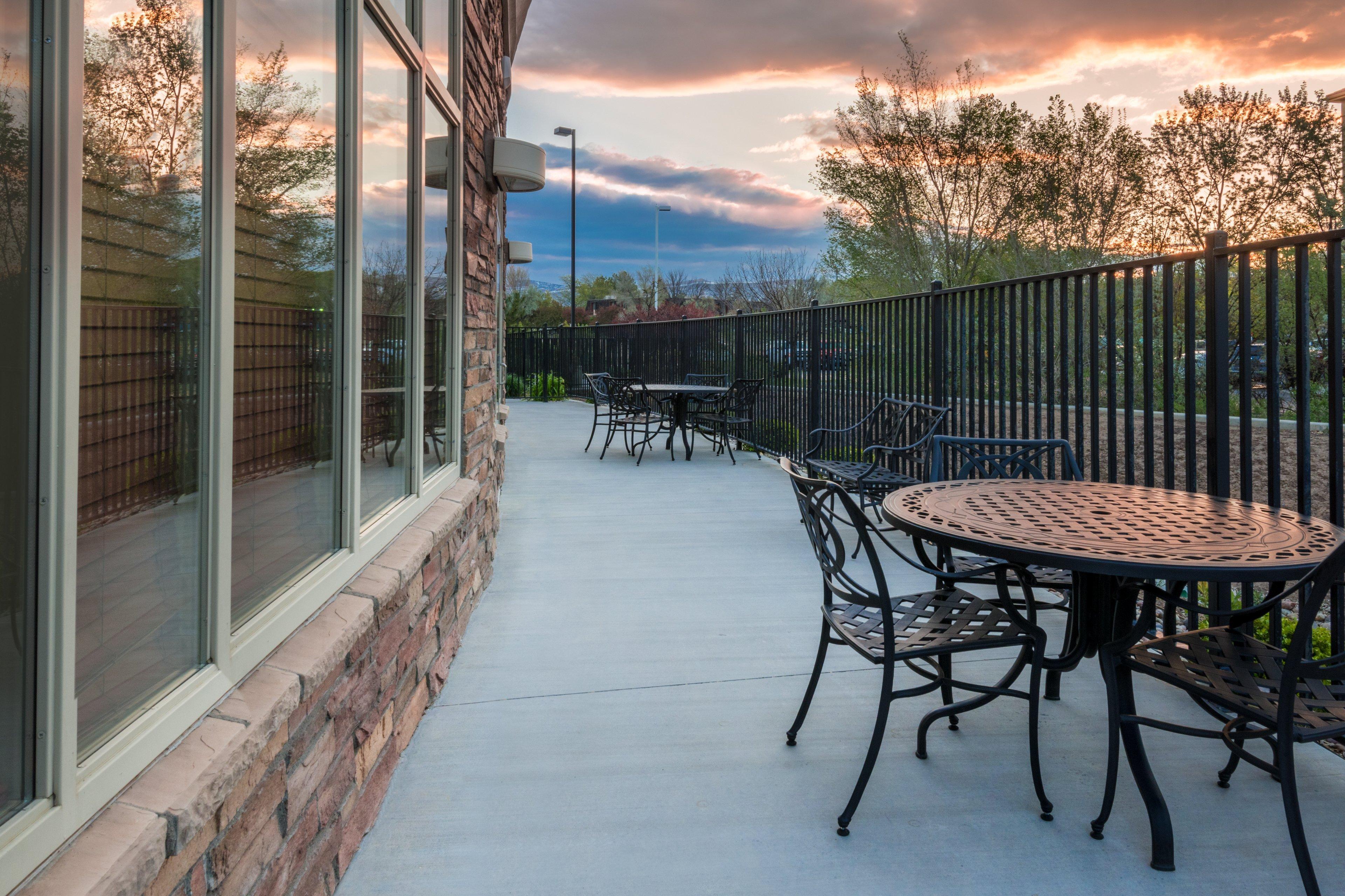 Holiday Inn Hotel & Suites Grand Junction-Airport By Ihg Exterior foto